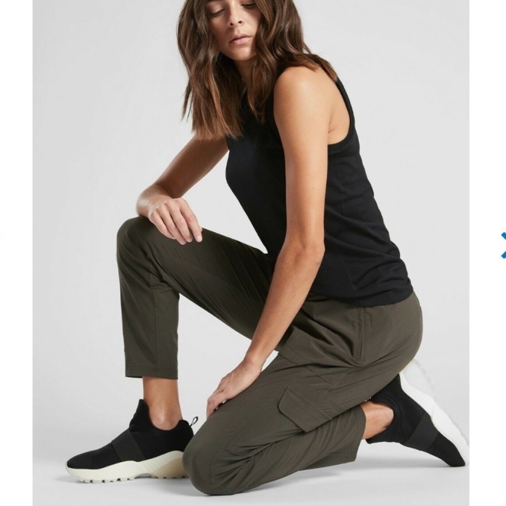 Athleta Chelsea Cargo Pants - Olive Green - Sz 4